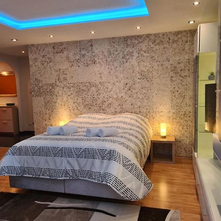 Exklusive Moderne 2 Zi. Wohnung In Ruhiger Lage Schechingen Buitenkant foto